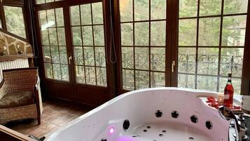 Premium Suite, Hot Tub (Terraza) | Indoor spa tub