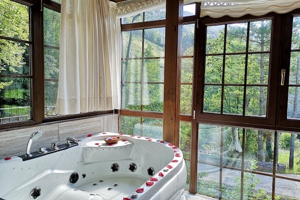 Suite, Accessible, Hot Tub | Room amenity