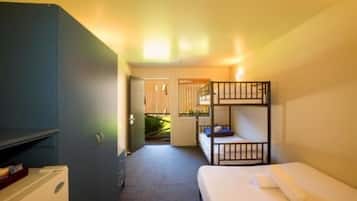 Double + Bunk Ensuite Room | 1 bedroom, free WiFi, bed sheets