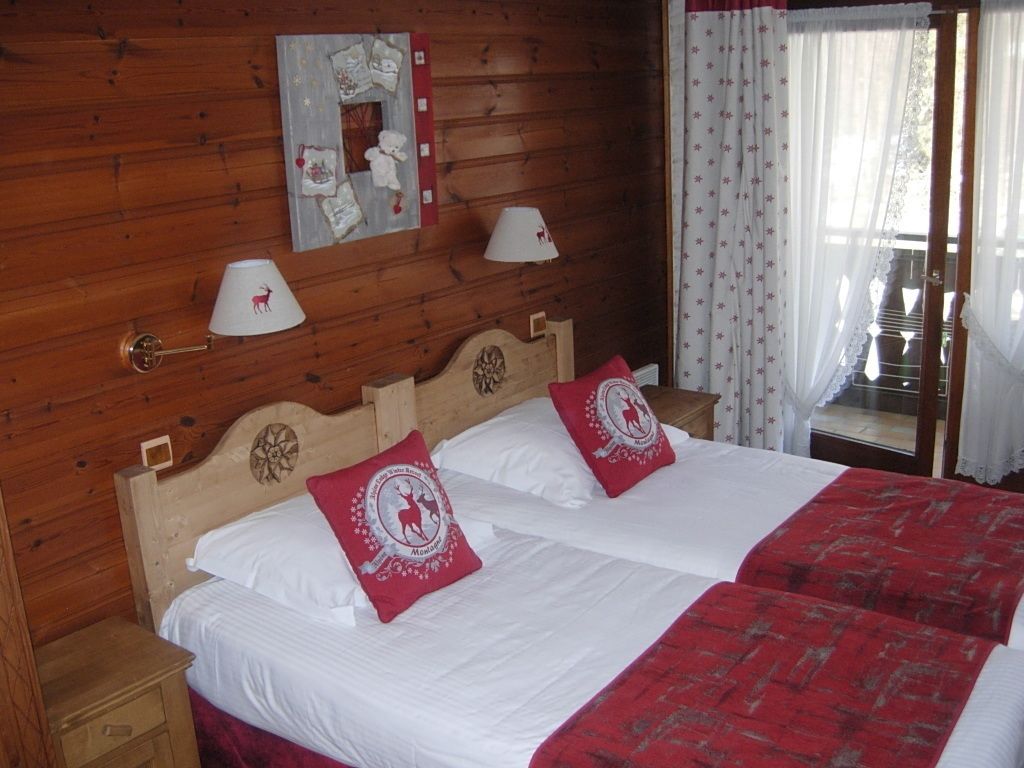 quadruple room, ground floor (deux adultes et deux enfants) | in-room safe, individually decorated, free cots/infant beds, free wifi