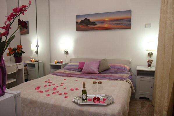 Couette en duvet d'oie, minibar, coffres-forts dans les chambres