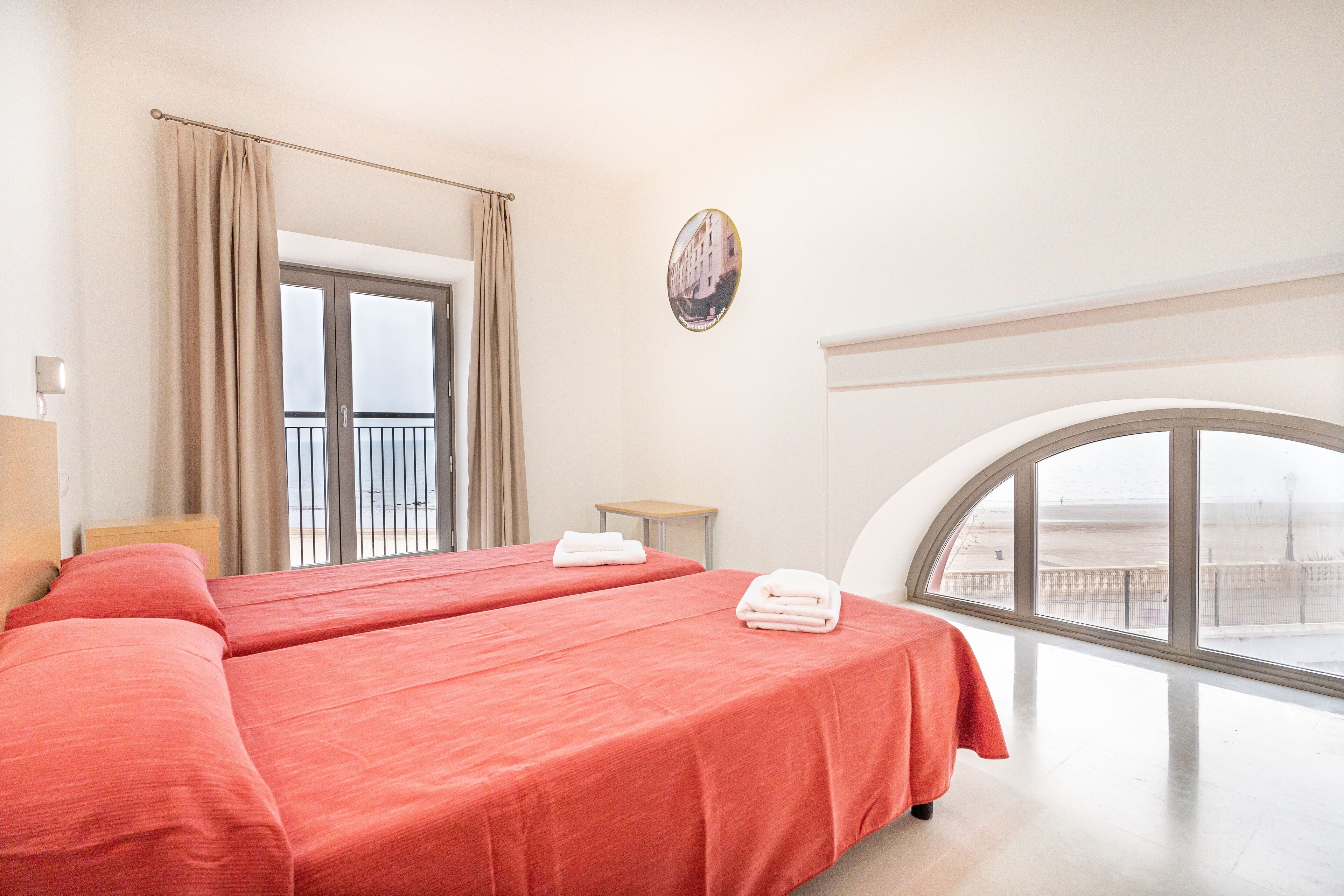 Basic Double Room, Private Bathroom | Blackout drapes, bed sheets