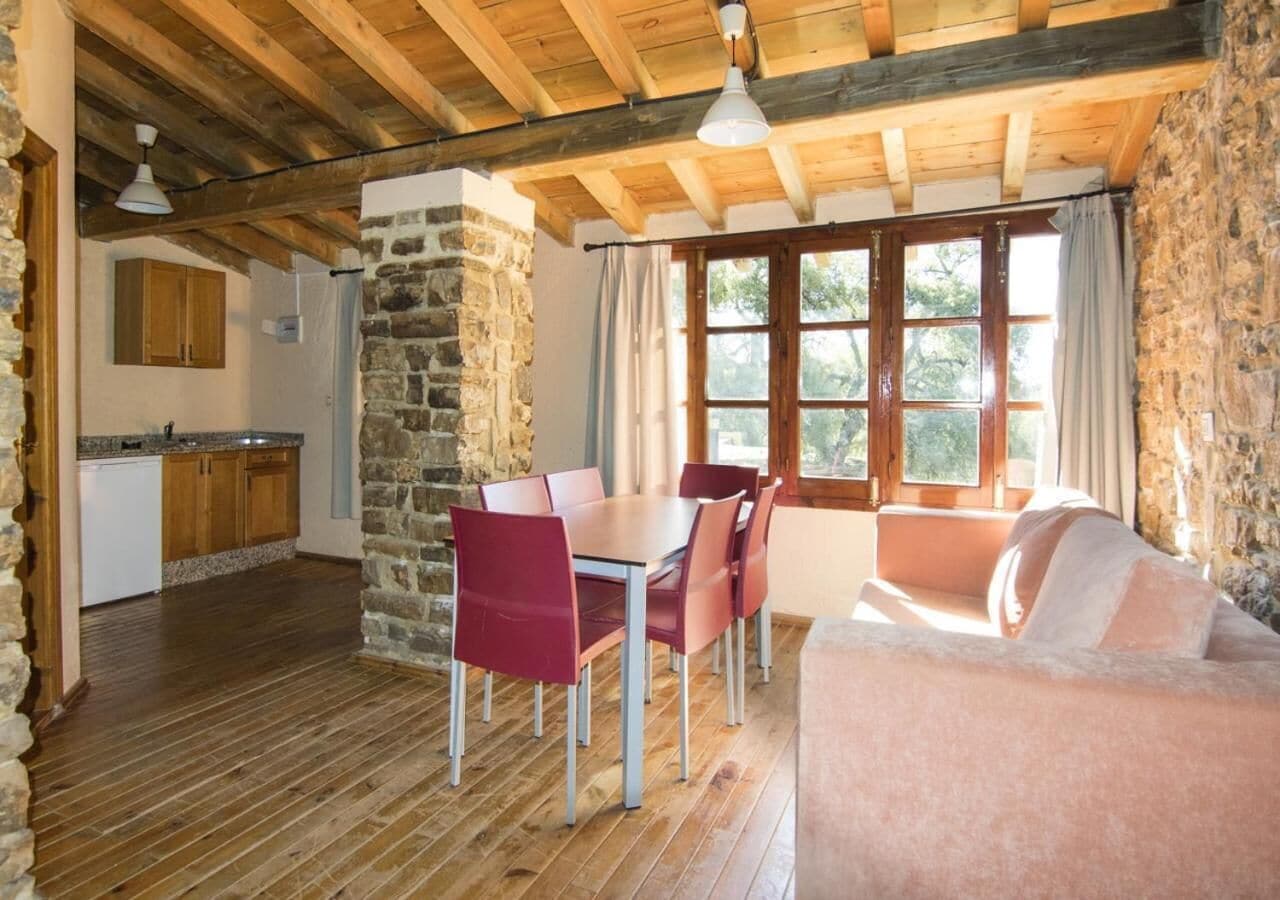 Bangalô básico, banheiro privativo | Sala de estar