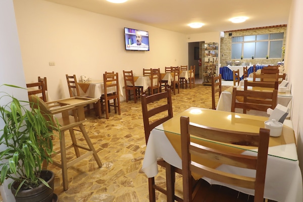 Her gün ücretsiz yerel tarzda kahvaltı