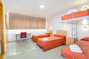 ベビーベッド、WiFi、ベッドシーツ