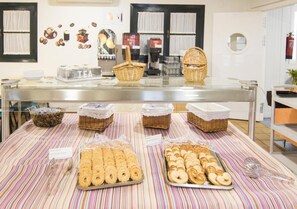 Daily continental breakfast for a fee