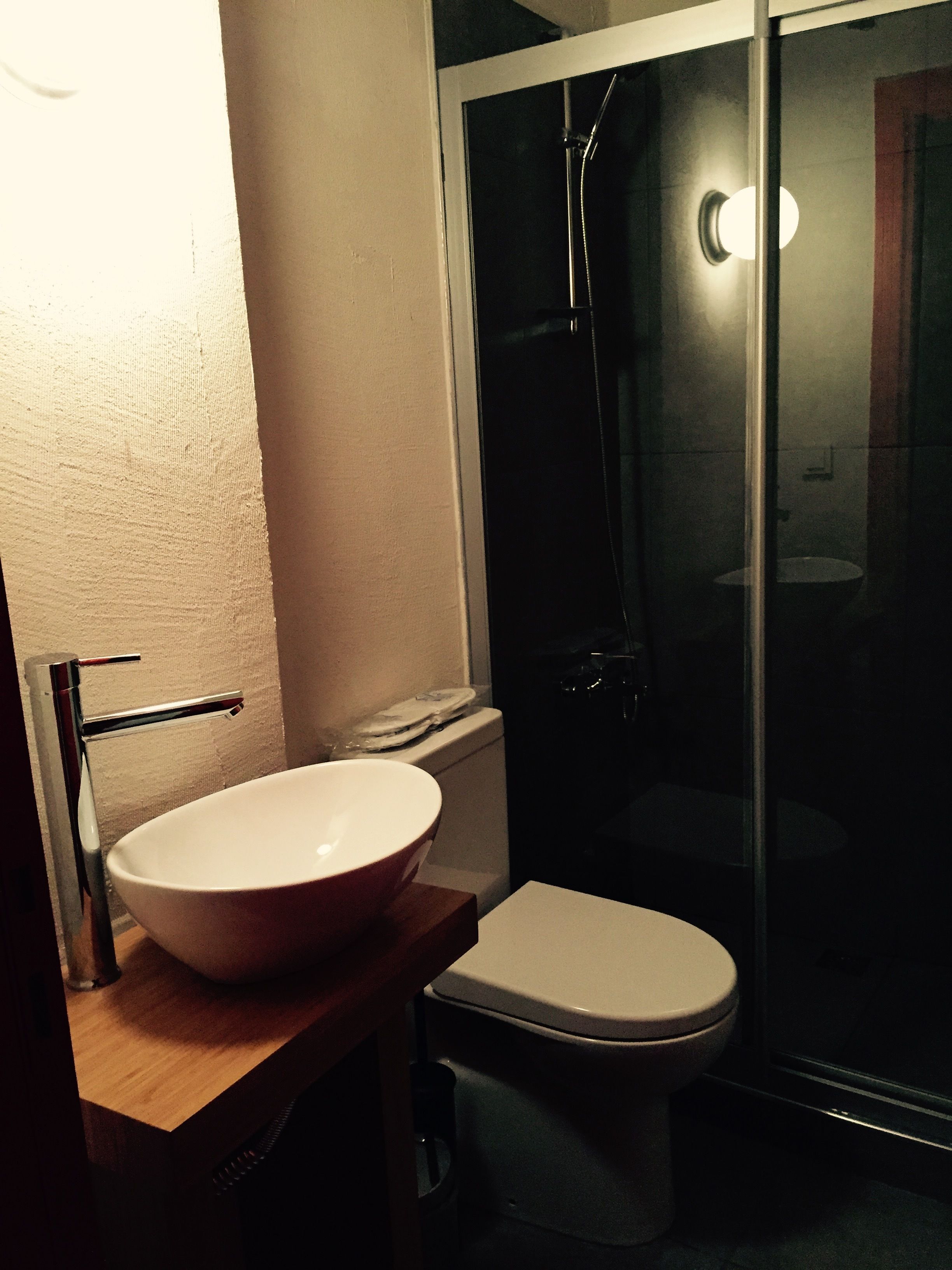 Ensemble douche/baignoire, douche à « effet pluie »