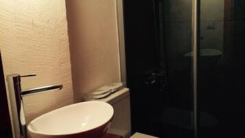Ensemble douche/baignoire, douche à « effet pluie »
