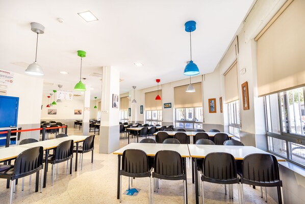 Café da manhã e jantar