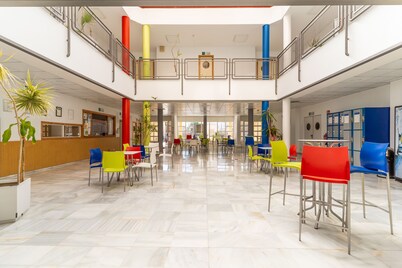 Albergue Inturjoven Almería - Hostel