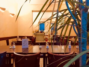 Daily buffet breakfast (EUR 7.5 per person)