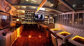 Serveert ontbijt en brunch