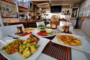 Petit-déjeuner continental compris tous les jours