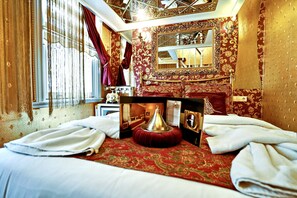 Deluxe Double Room | Premium bedding, minibar, in-room safe, blackout drapes