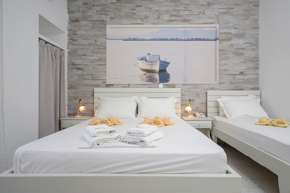 1 bedroom, egyptian cotton sheets, in-room safe, desk