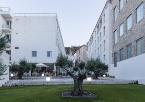 Courtyard - Albergue Inturjoven & Jaen - Hostel (Jaén)