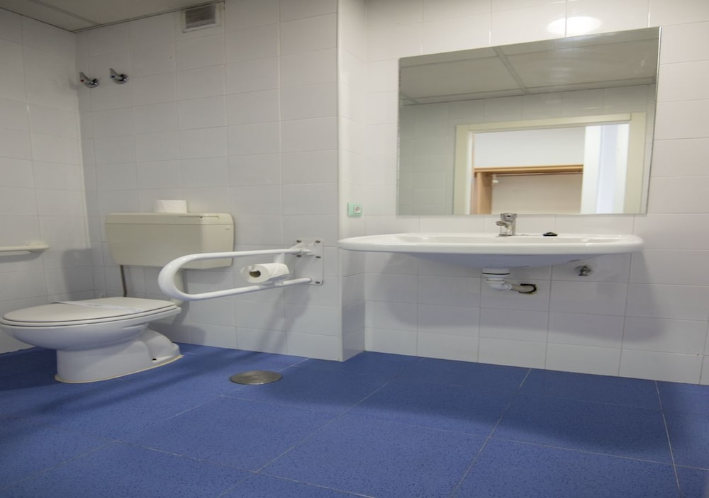 Albergue Inturjoven Jaén by null