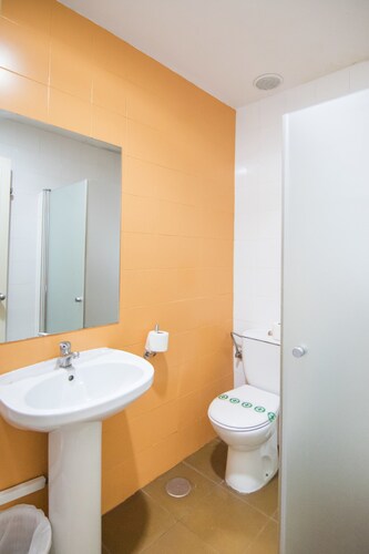 Albergue Inturjoven Granada - Hostel