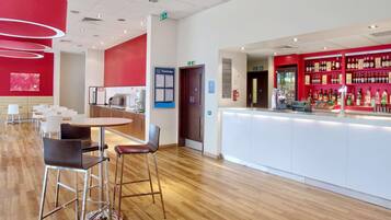 بار (في المنشاة)