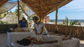 Massage på stranden och massage