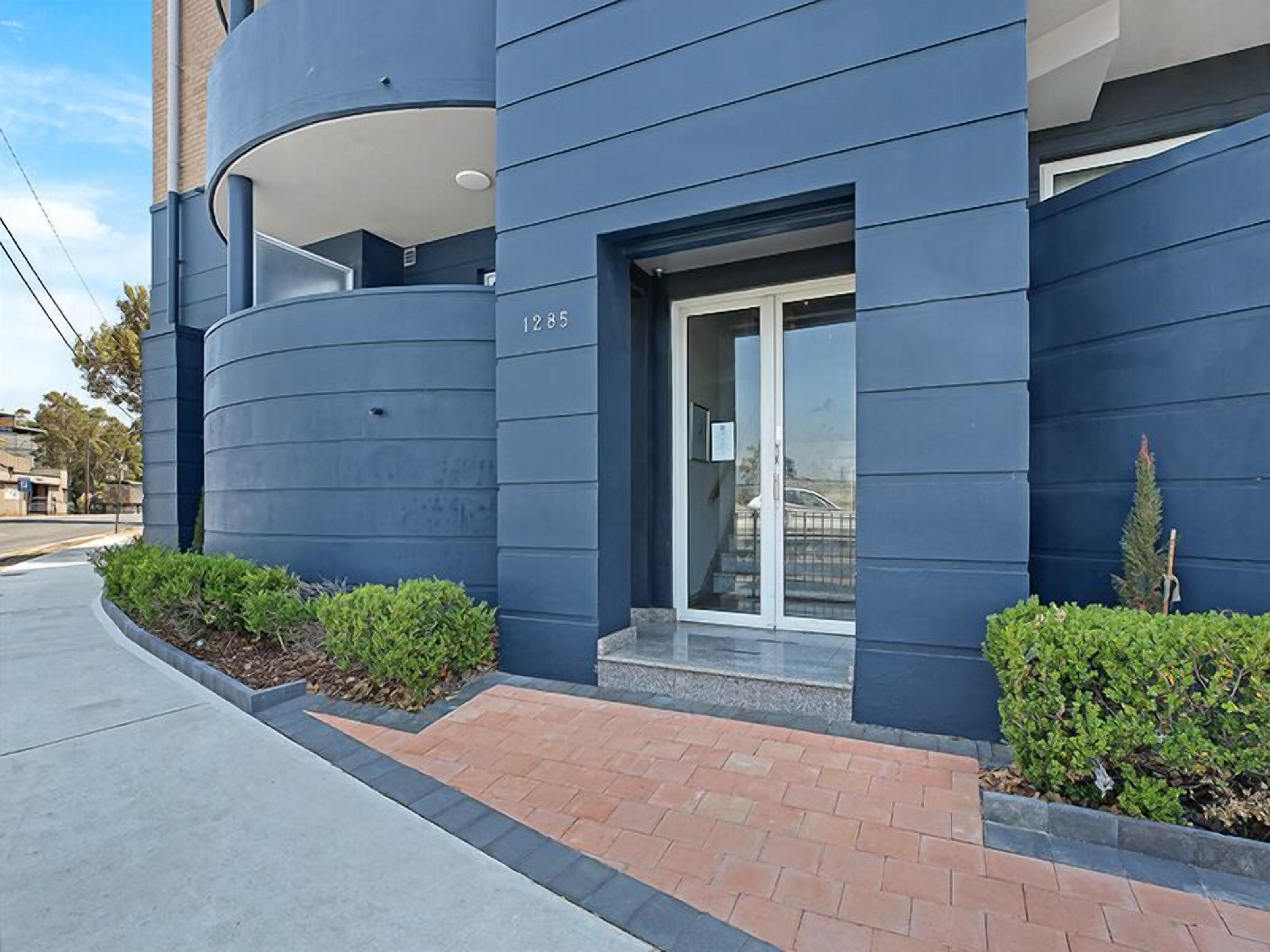 Sydney Airport Suites — image 26