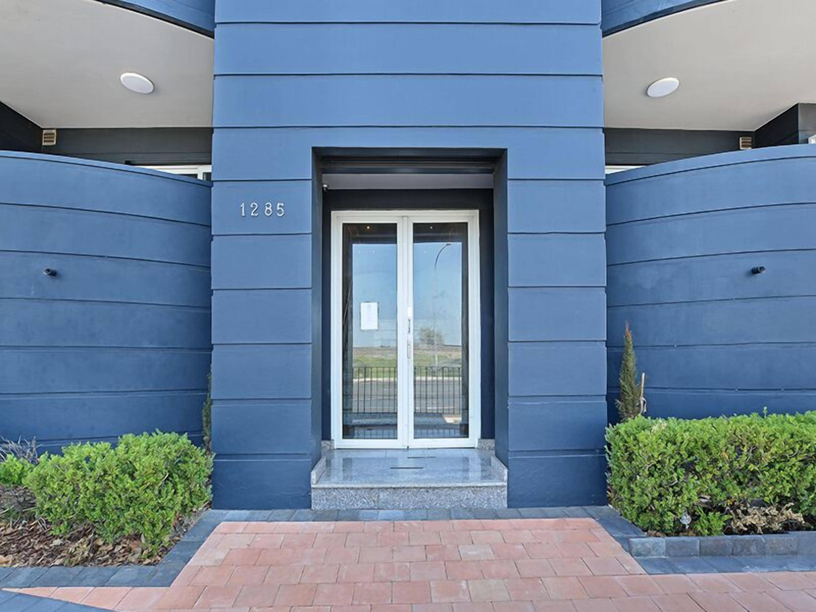 Sydney Airport Suites — image 27