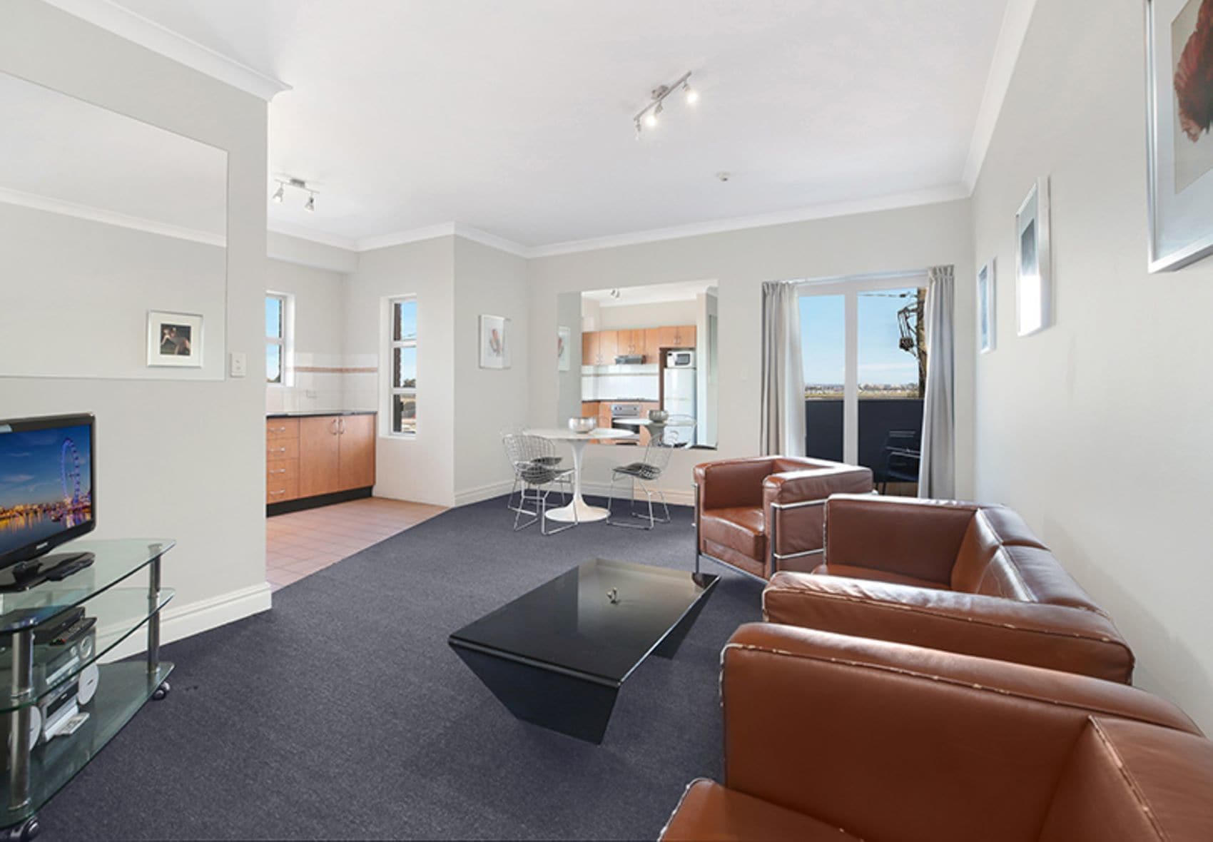 Sydney Airport Suites — image 23
