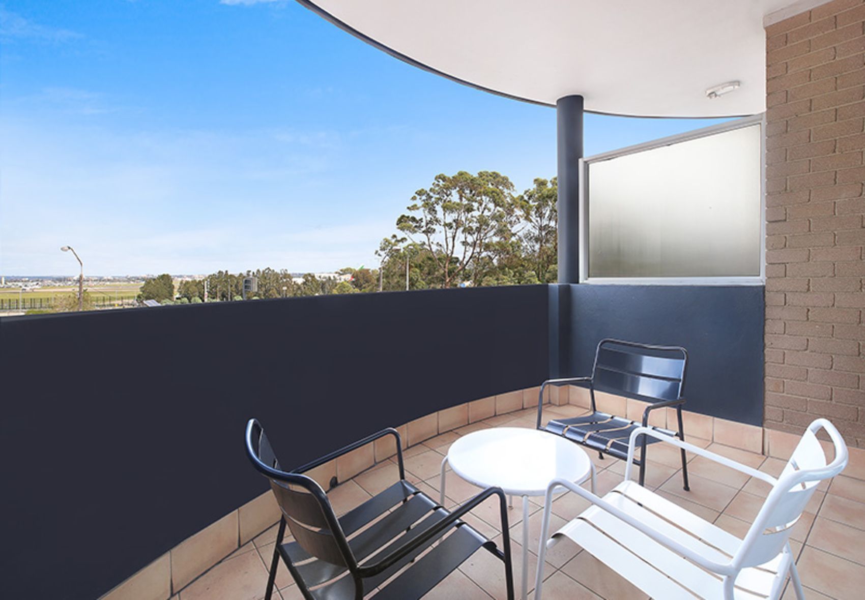 Sydney Airport Suites — image 12