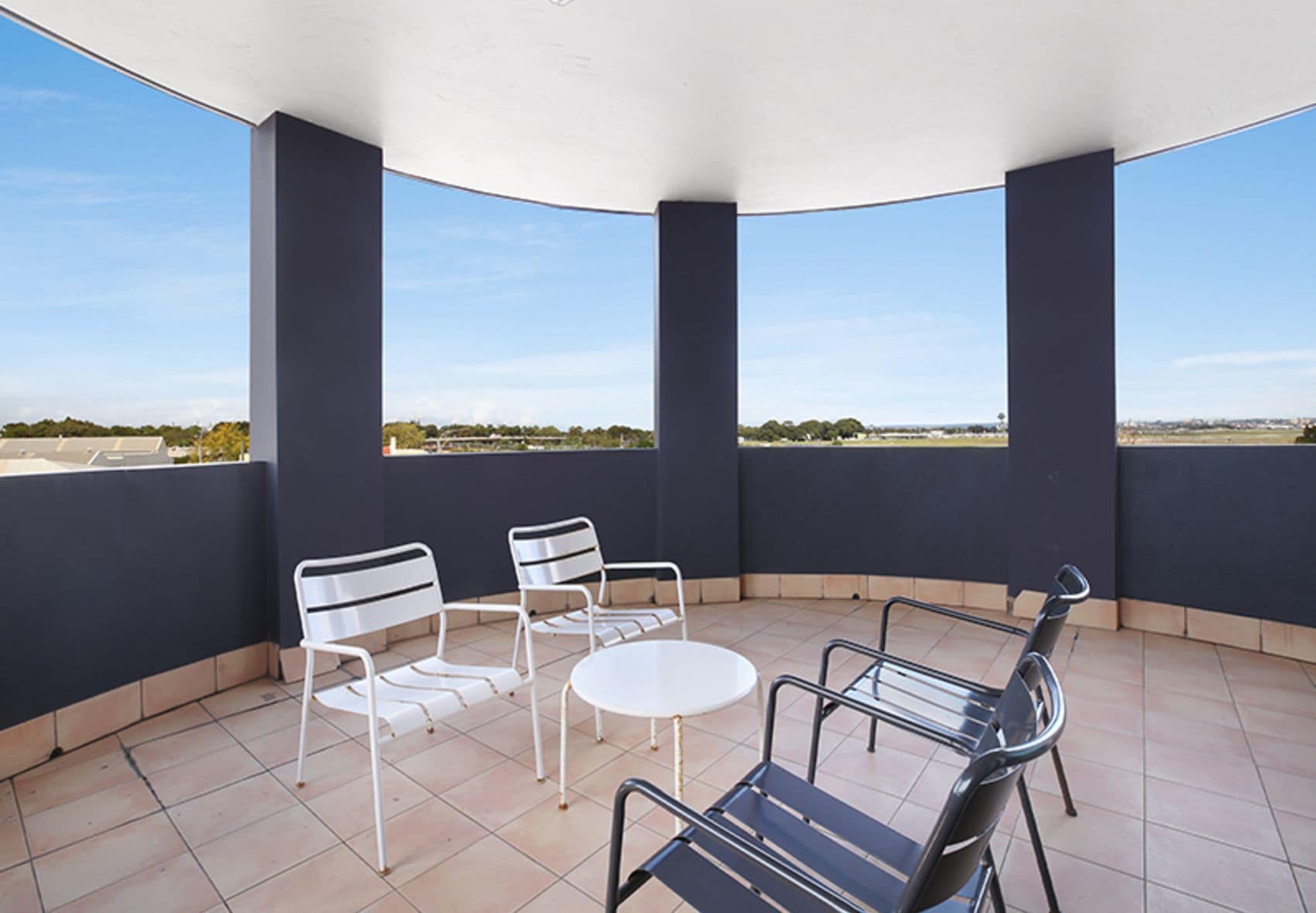 Sydney Airport Suites — image 11