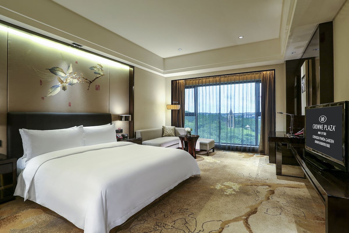 1 bedroom, minibar, in-room safe, desk