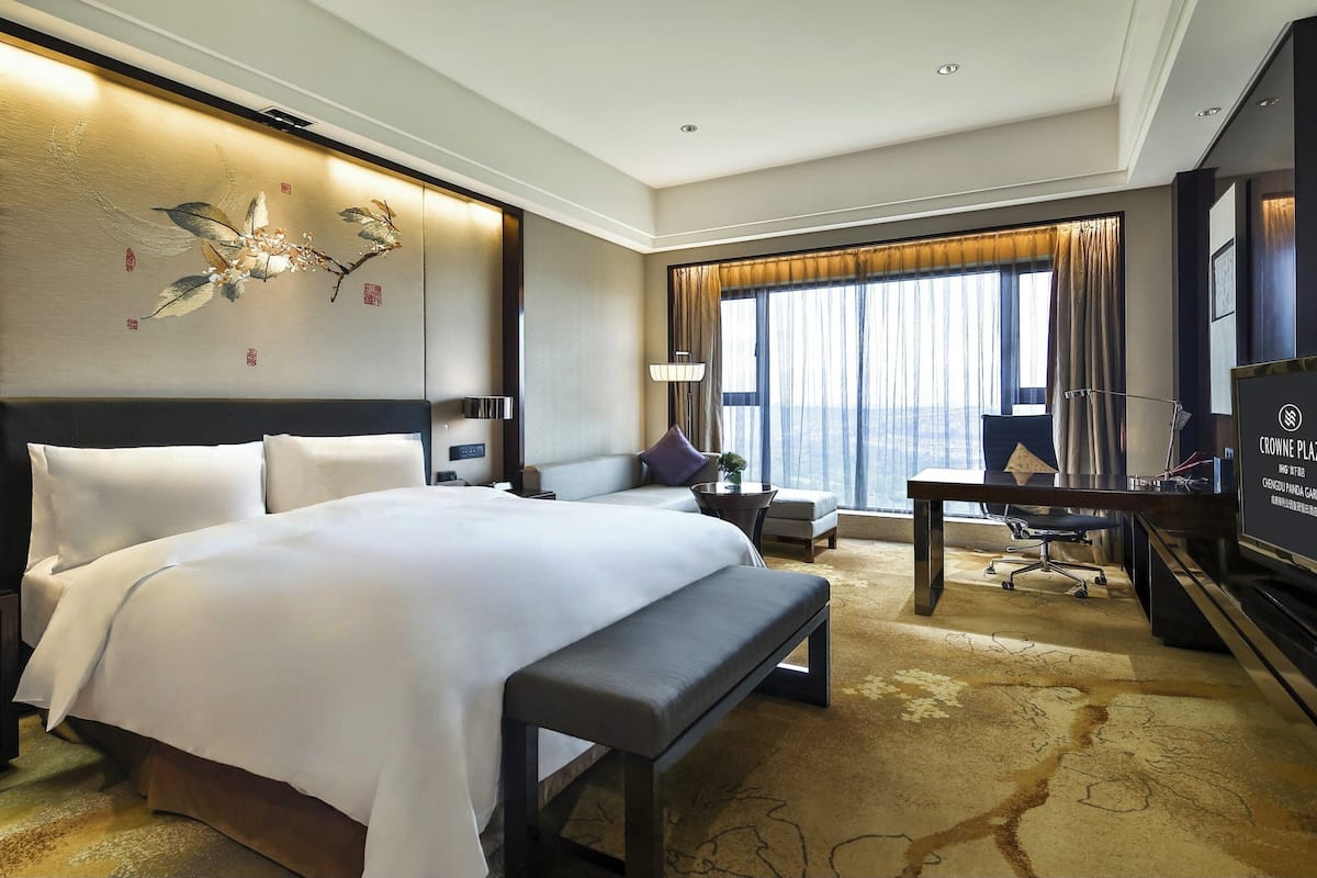 1 bedroom, minibar, in-room safe, desk