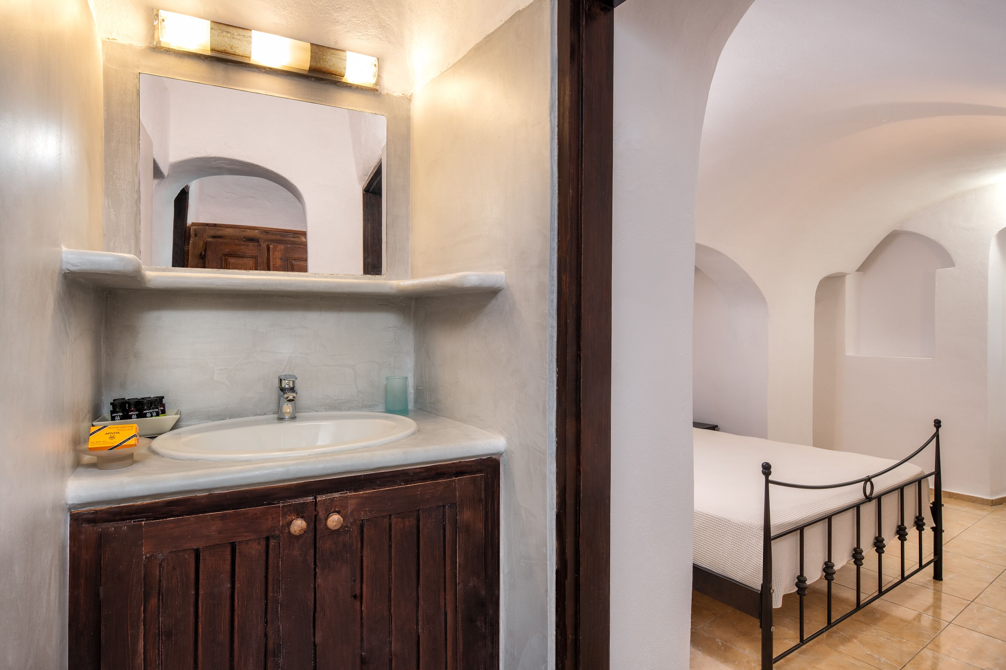 suite | minibar, in-room safe, desk, blackout curtains