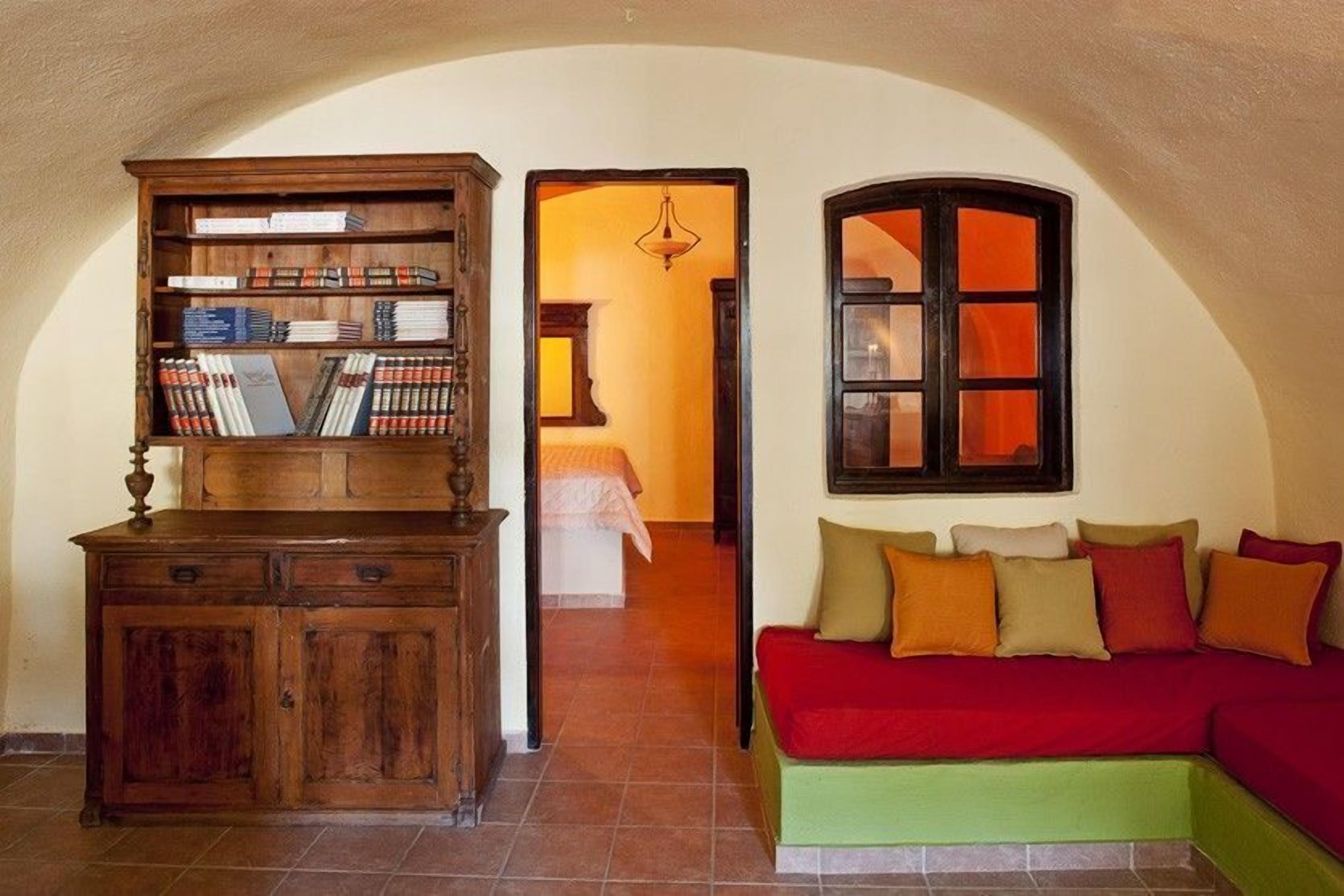 suite | living room | 32-inch tv with satellite channels, dvd player