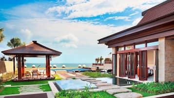 Royal Villa, 2 Bedrooms | Premium bedding, down comforters, pillowtop beds, minibar