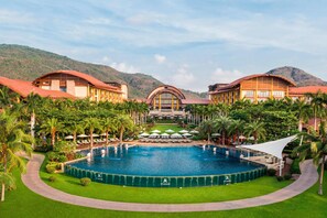 2 piscinas al aire libre