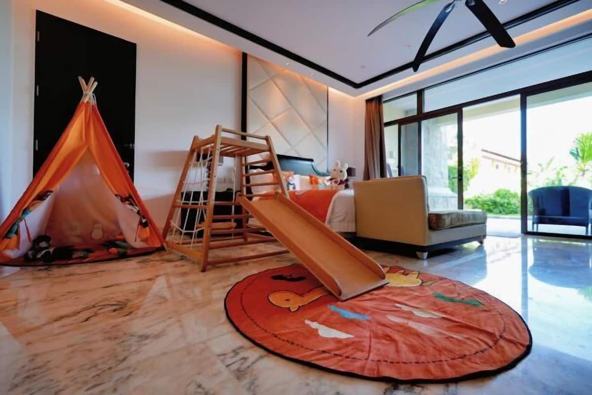 1 Schlafzimmer, hochwertige Bettwaren, Daunenbettdecken
