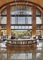 4 restaurants, breakfast, lunch, dinner served; seafood