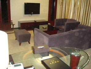 Deluxe Suite | Living area - Guangzhou Tianyue Hotel (Guangzhou)