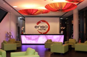 Reception - Enso Hotel (Ingolstadt)