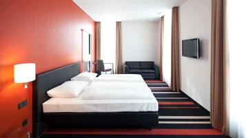 1 bedroom, hypo-allergenic bedding, in-room safe, desk