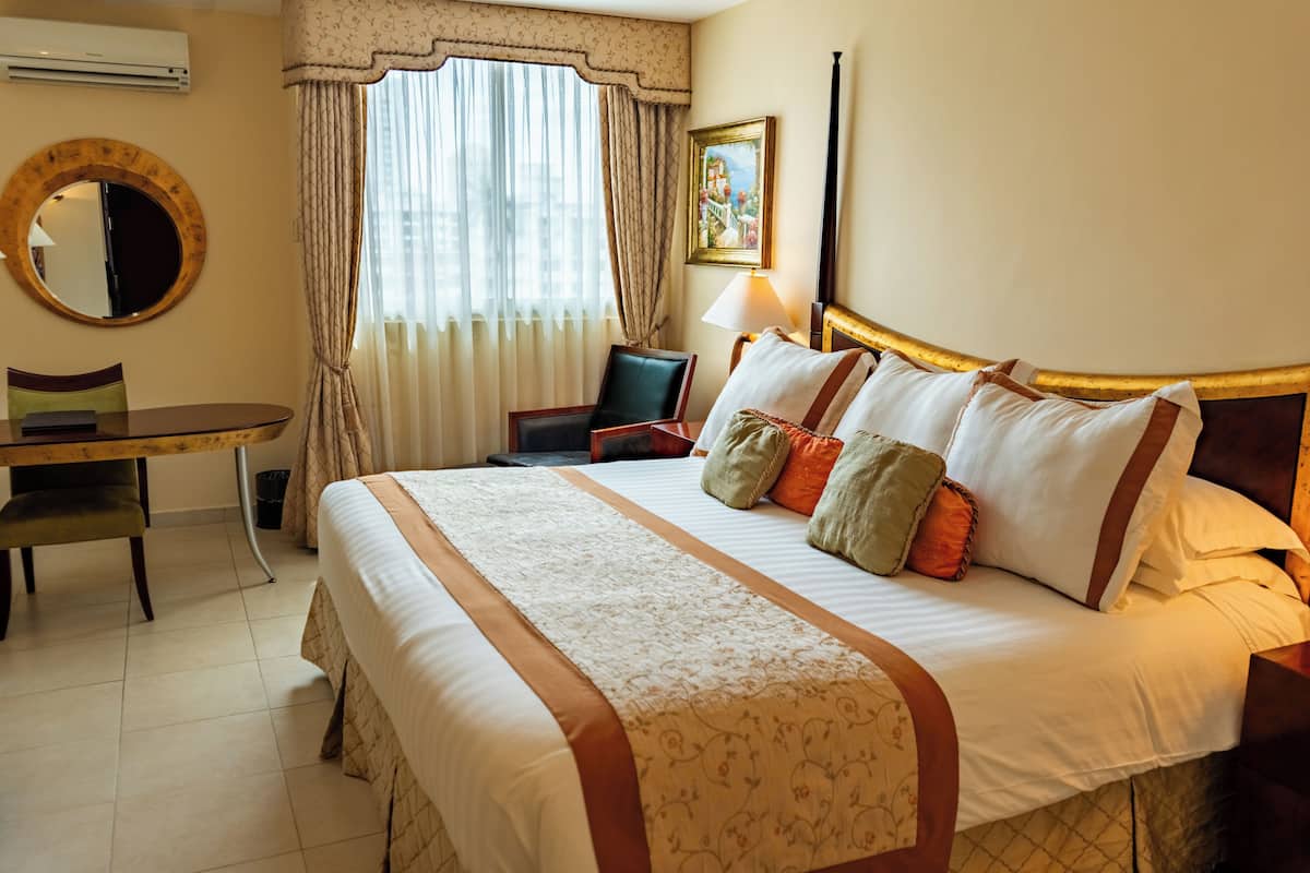 Phòng đơn Deluxe, 1 giường cỡ king | 1 phòng ngủ, bộ đồ giường cao cấp, két bảo mật tại phòng, bàn