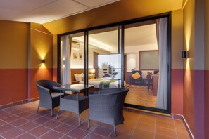 Deluxe Room Heritage Wing - 10% discount on Spa & 10% discount on Airport transfers one-way | Balcony
