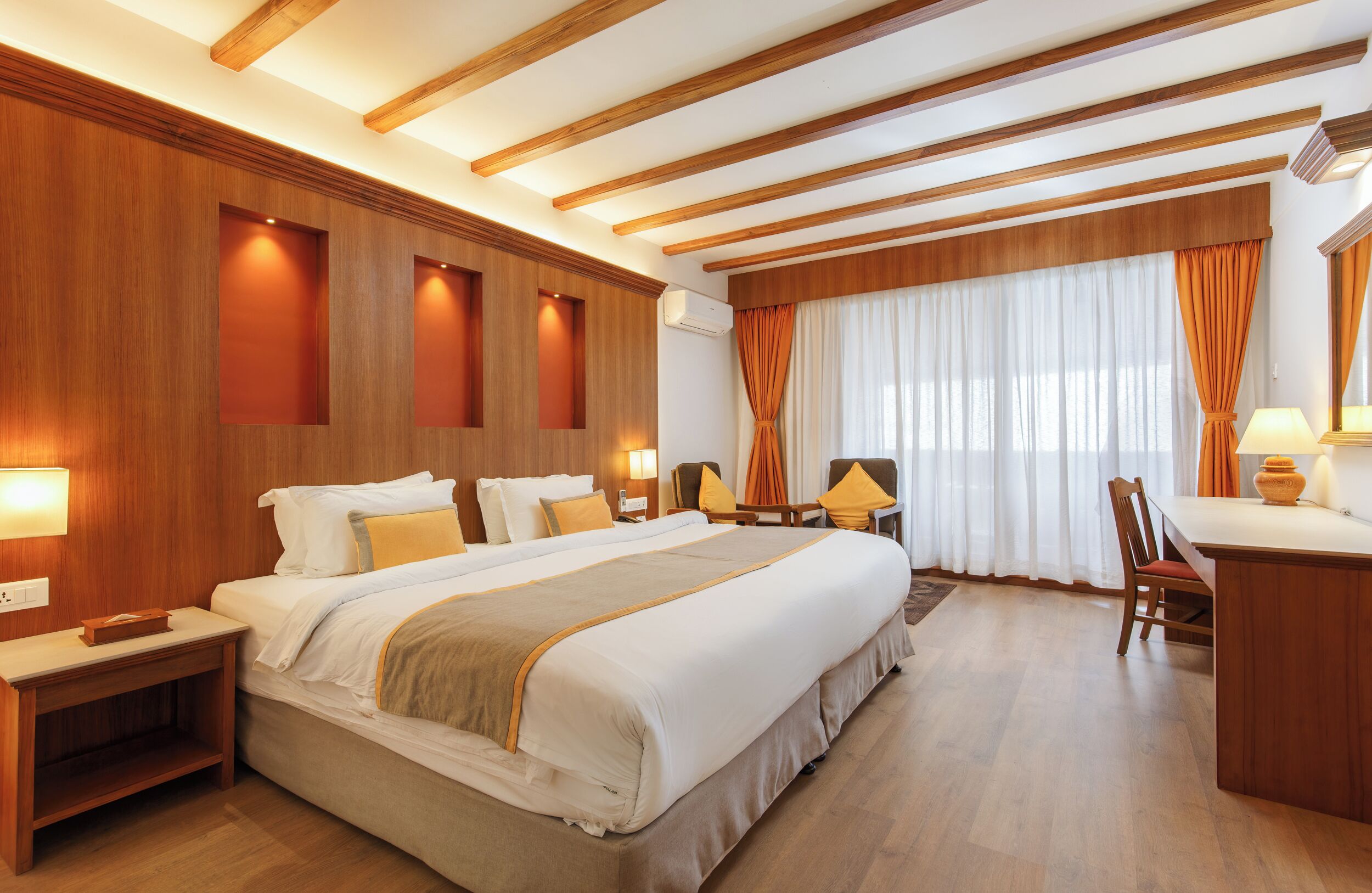 Deluxe Premium Room Heritage Wing - 10% discount on Spa & 10% discount on Airport transfers one-way | In-room safe, desk, laptop workspace, free WiFi