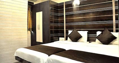 Apple Suites
