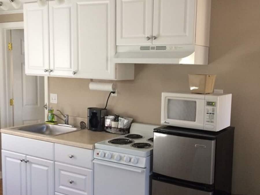 Superior Room, 2 Double Beds, Kitchenette | Private kitchen