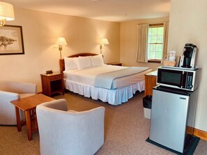 Iron/ironing board, free WiFi, bed sheets - The Chatham Motel (Chatham)