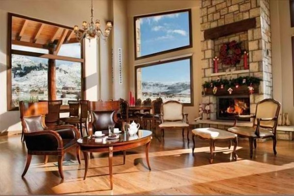 Café da manhã completo grátis todos os dias