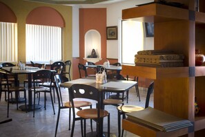 Restaurant - Estanza Hotel & Suites (Morelia)