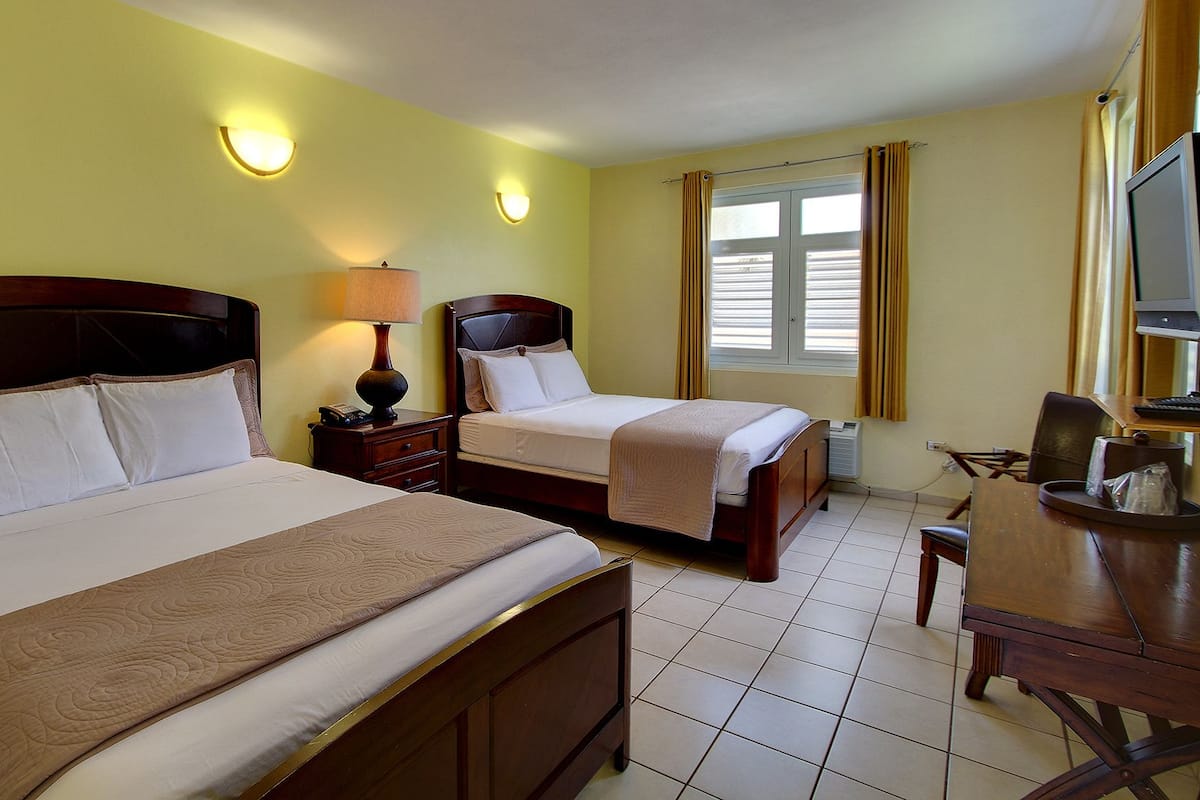 Standard Room | In-room safe, iron/ironing board, free WiFi