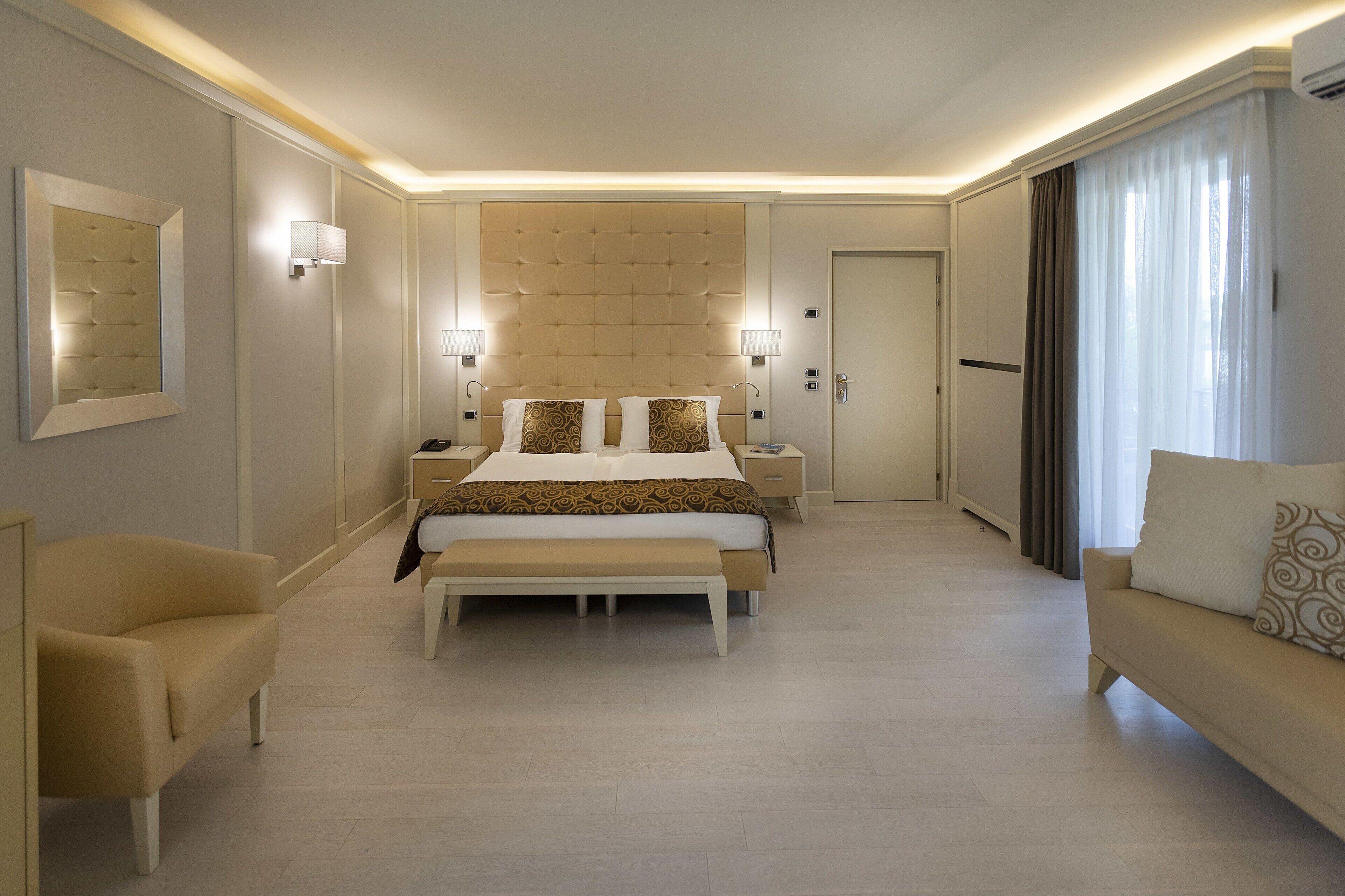 Minibar, in-room safe, desk, blackout curtains